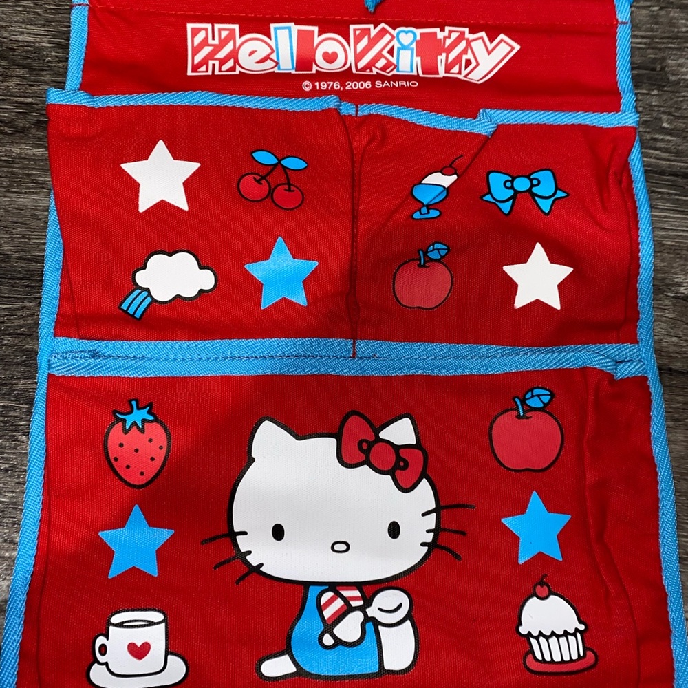 Hello Kitty Organizer - Picture 2 of 5